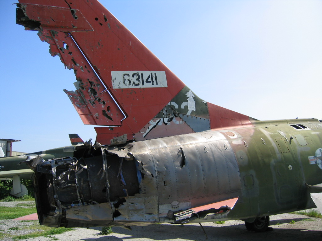 QF-100 tail