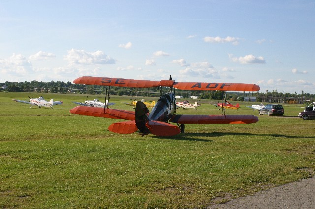 Tiger Moth taxies out.