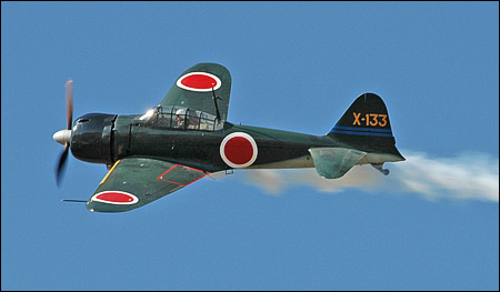 Mitsubishi on This Extremely Rare Mitsubishi A6m3 Zero  Registered Nx712z  Flies