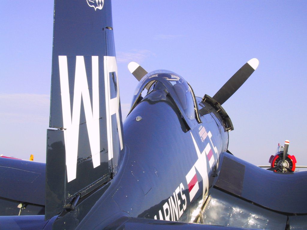 corsair.jpg (88158 bytes)